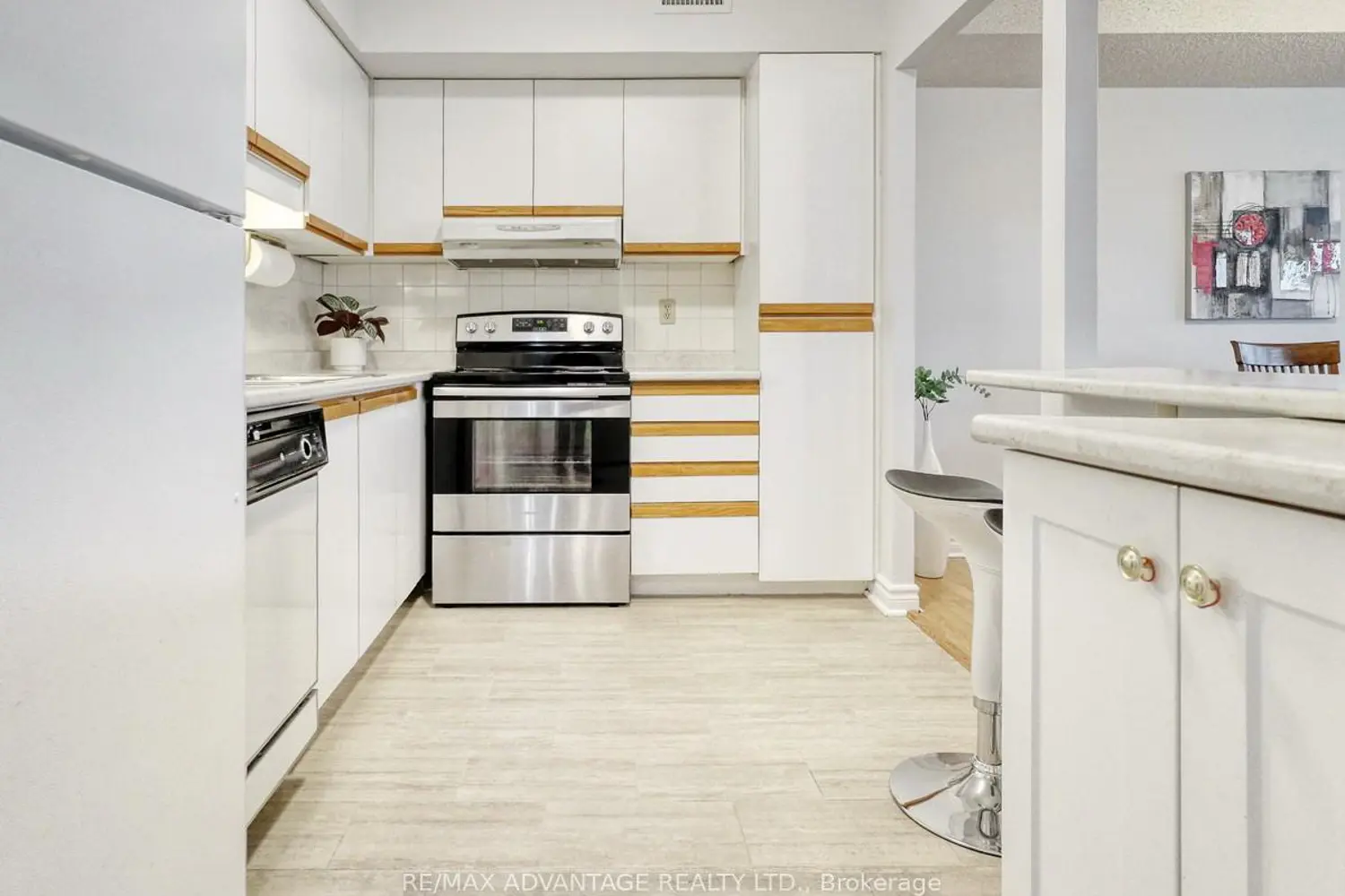Additional image 8 of 744 Wonderland Road 205