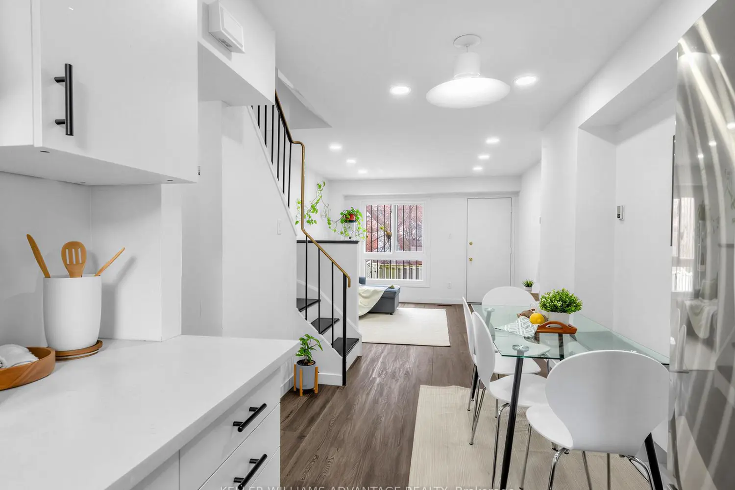 Additional image 10 of 275 Broadview Avenue 159