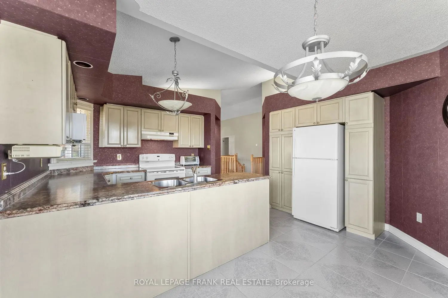 Additional image 7 of 2 Hillview Drive