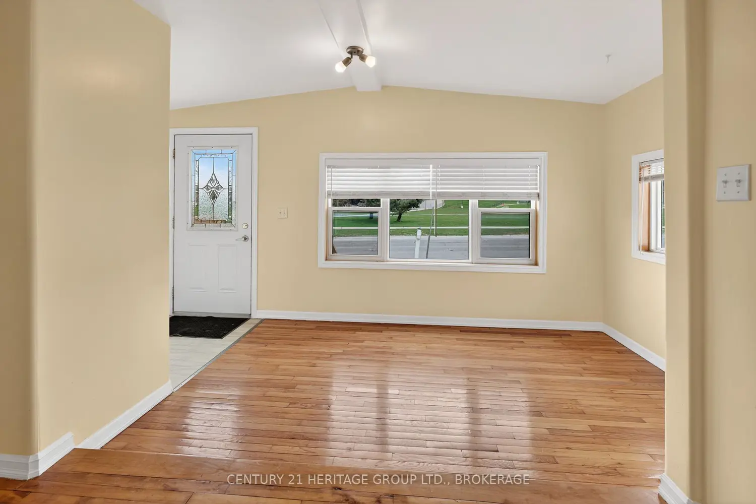 Additional image 5 of 77 Portsmouth Avenue