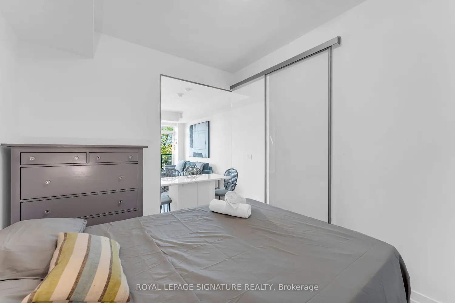 Additional image 10 of 1195 The Queensway 317