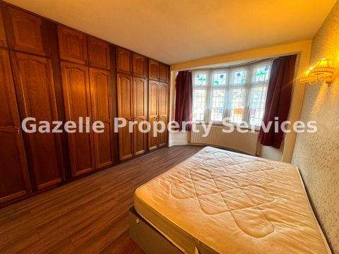 Melford Avenue, Barking IG11