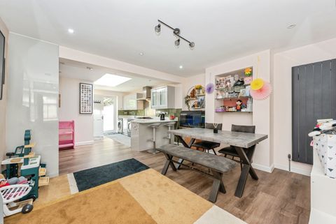 Longfellow Road, Worcester Park KT4