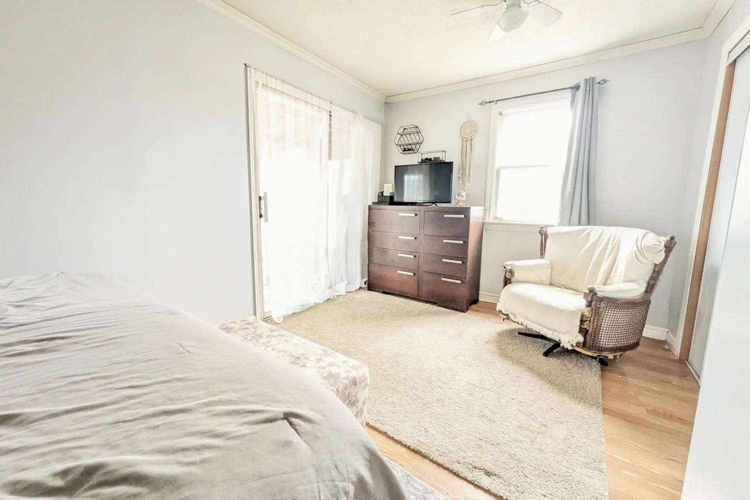 Additional image 9 of 3300 Poirier Avenue