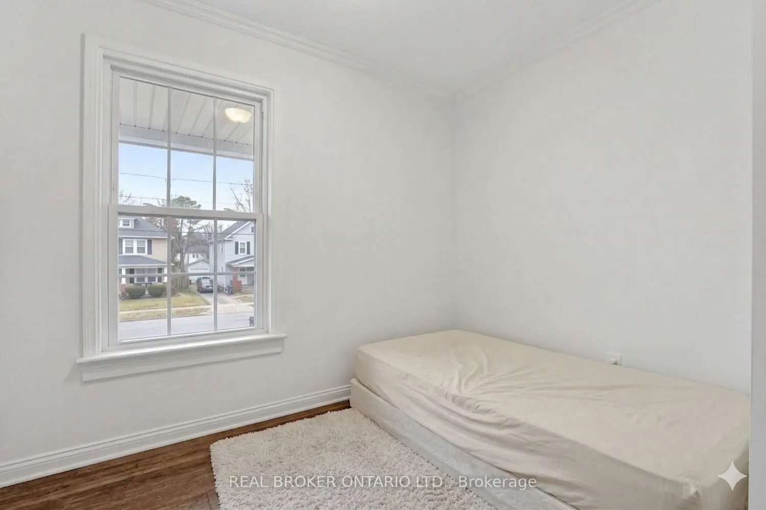 53-55 Wellington Street photo 3
