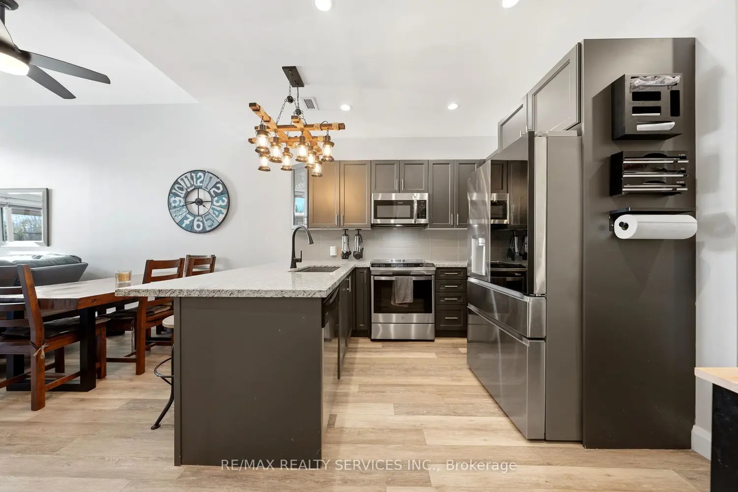 80 Horseshoe Boulevard 501 photo 3