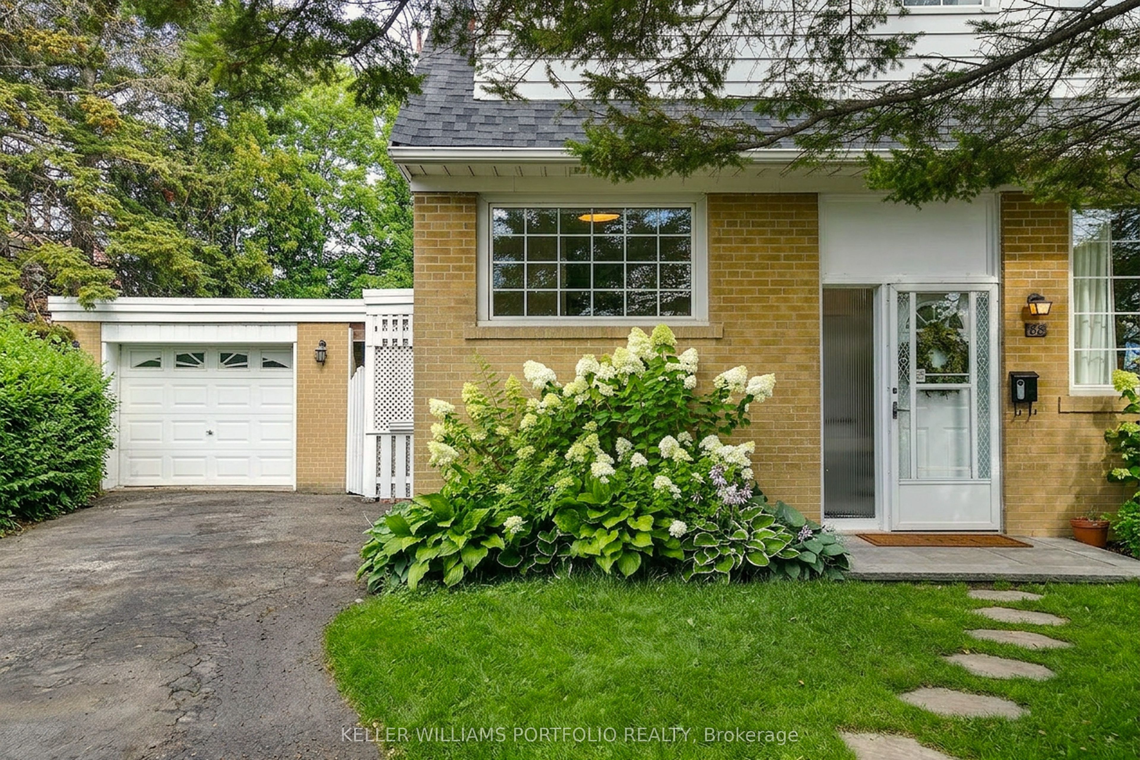 Additional image 2 of 88 Sabrina Dr Drive, Toronto, ON, M9R 2J9