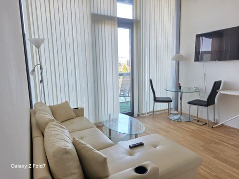 Clippers Quay, Salford M50, Studio to rent