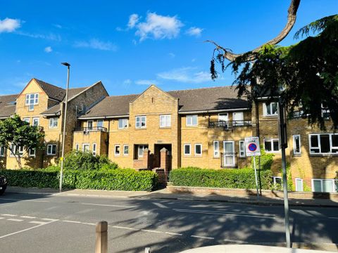 St. James's Drive, Balham SW12