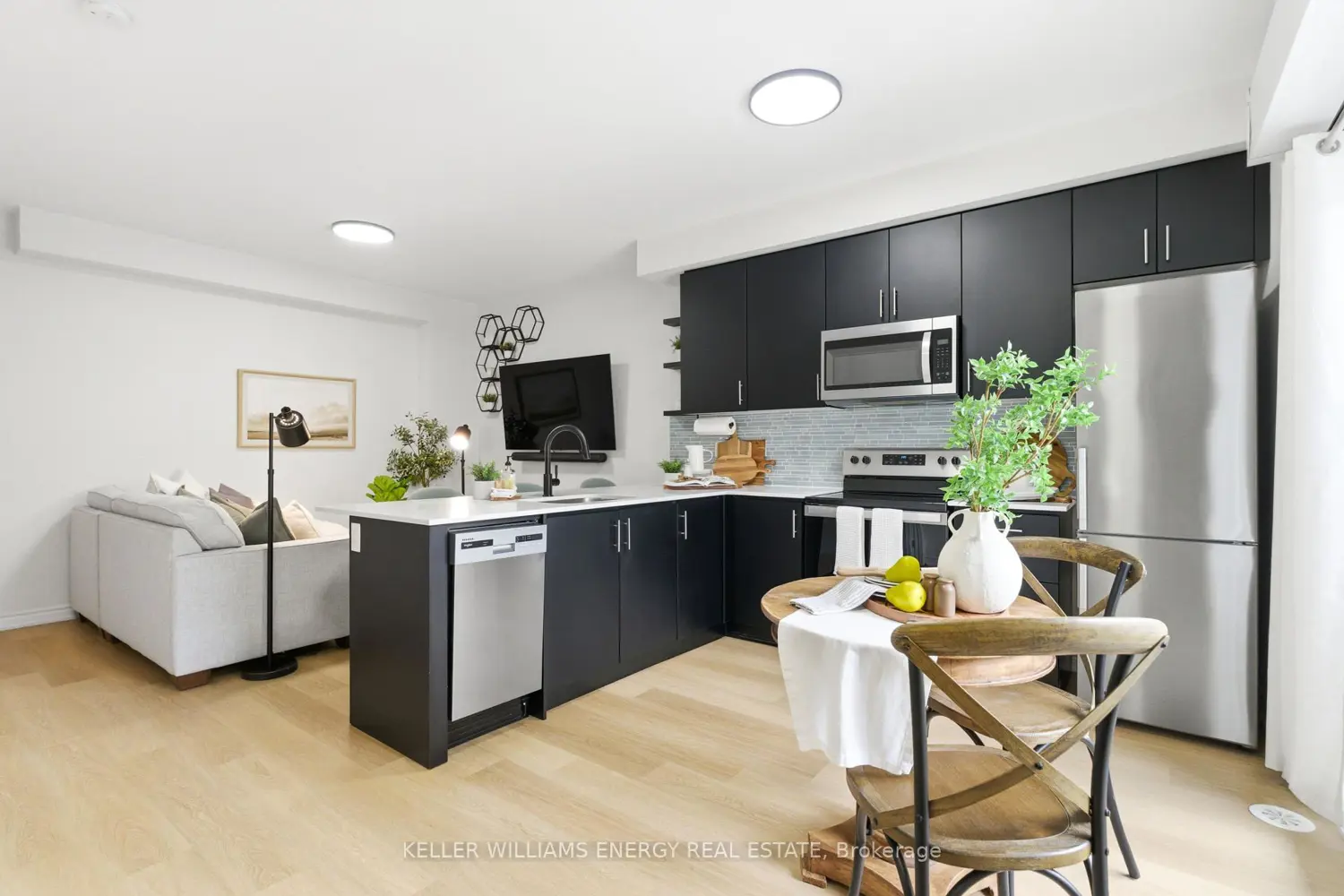 475 Beresford Path 7 photo 4