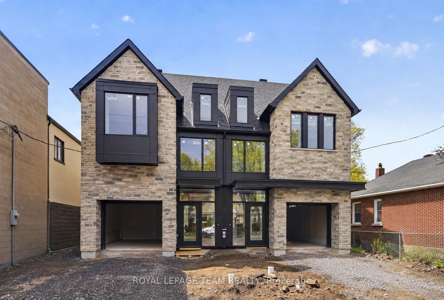 A-608 Tweedsmuir Avenue, Ottawa, ON, K1Z 5P3
