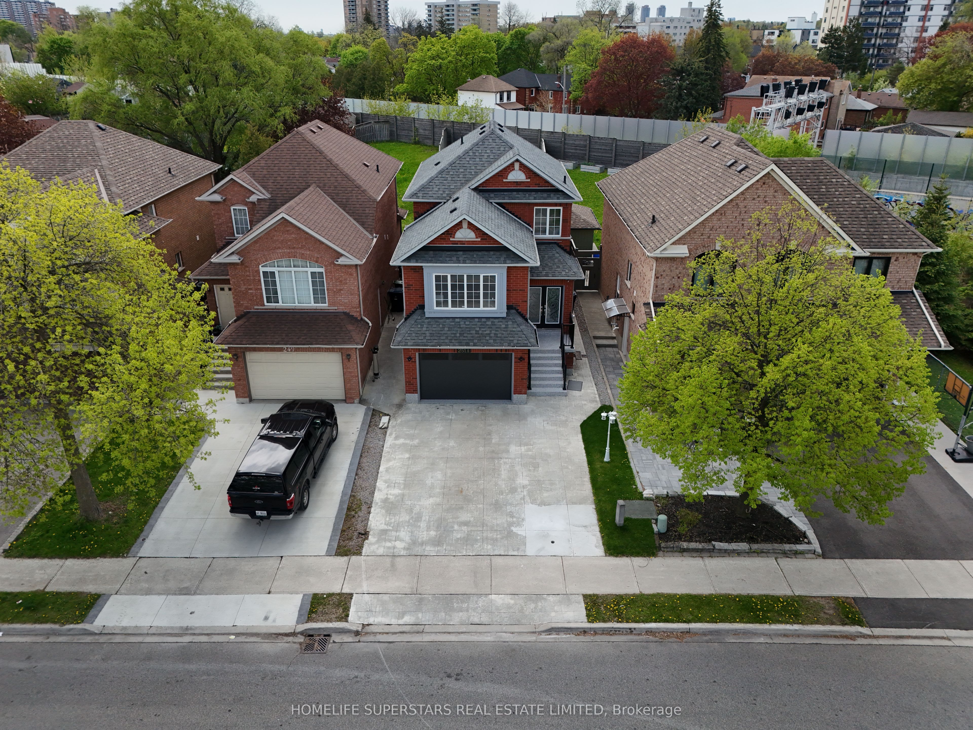 Commmission--251 Queenslea Avenue, Toronto, ON, M9N 3X4