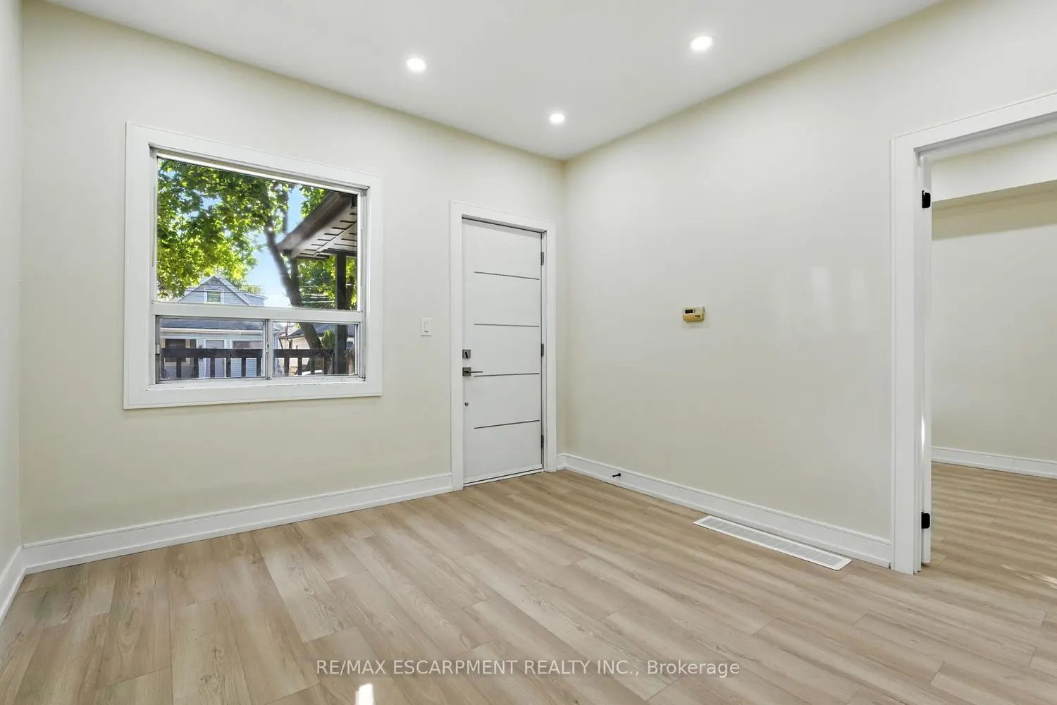 Additional image 8 of 9 Alice Street