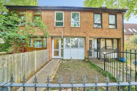 Neville Close, London E11