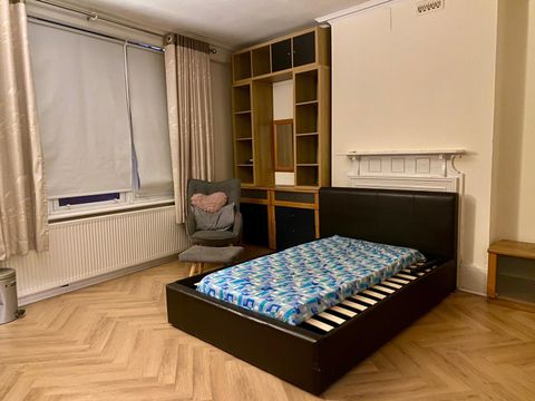 Streatham High Road, London SW16, Room to rent
