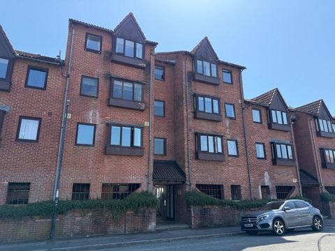 Chester Court, Victoria Avenue, Redfield, Bristol BS5, Studio to rent