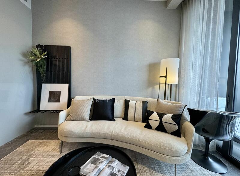 19 Nassim Hill photo 4