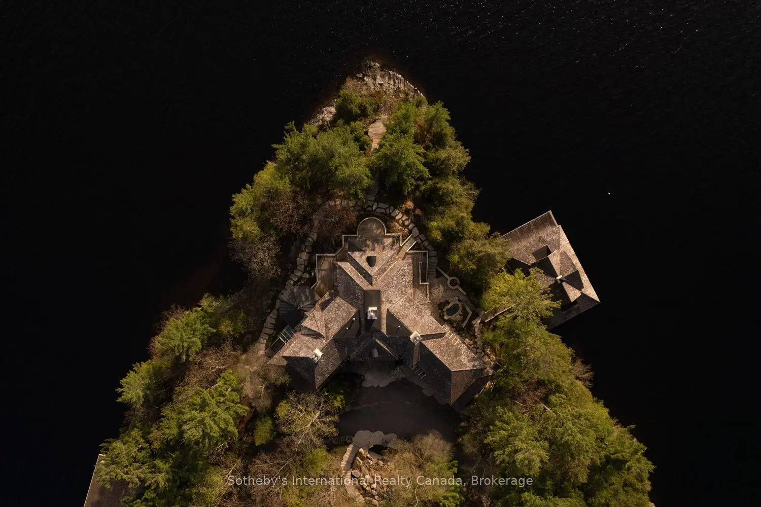 1250 Waldmere Road Full photo 5