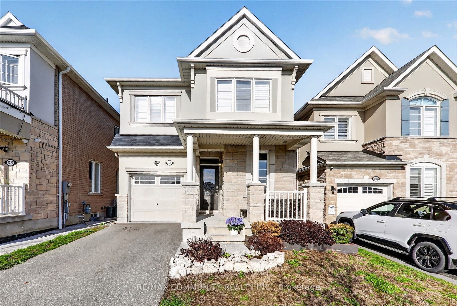2725 Sapphire Drive, Pickering, ON, L1X 0G3
