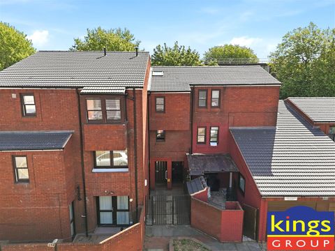 Statham Grove, Edmonton N18