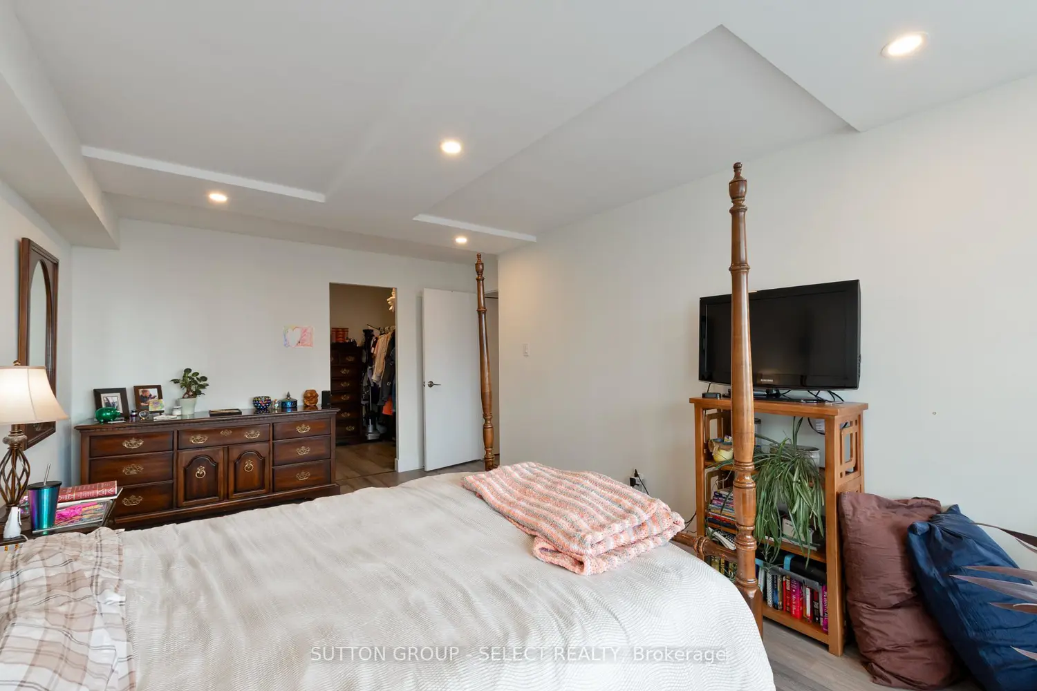 Additional image 11 of 380 King Street 1207
