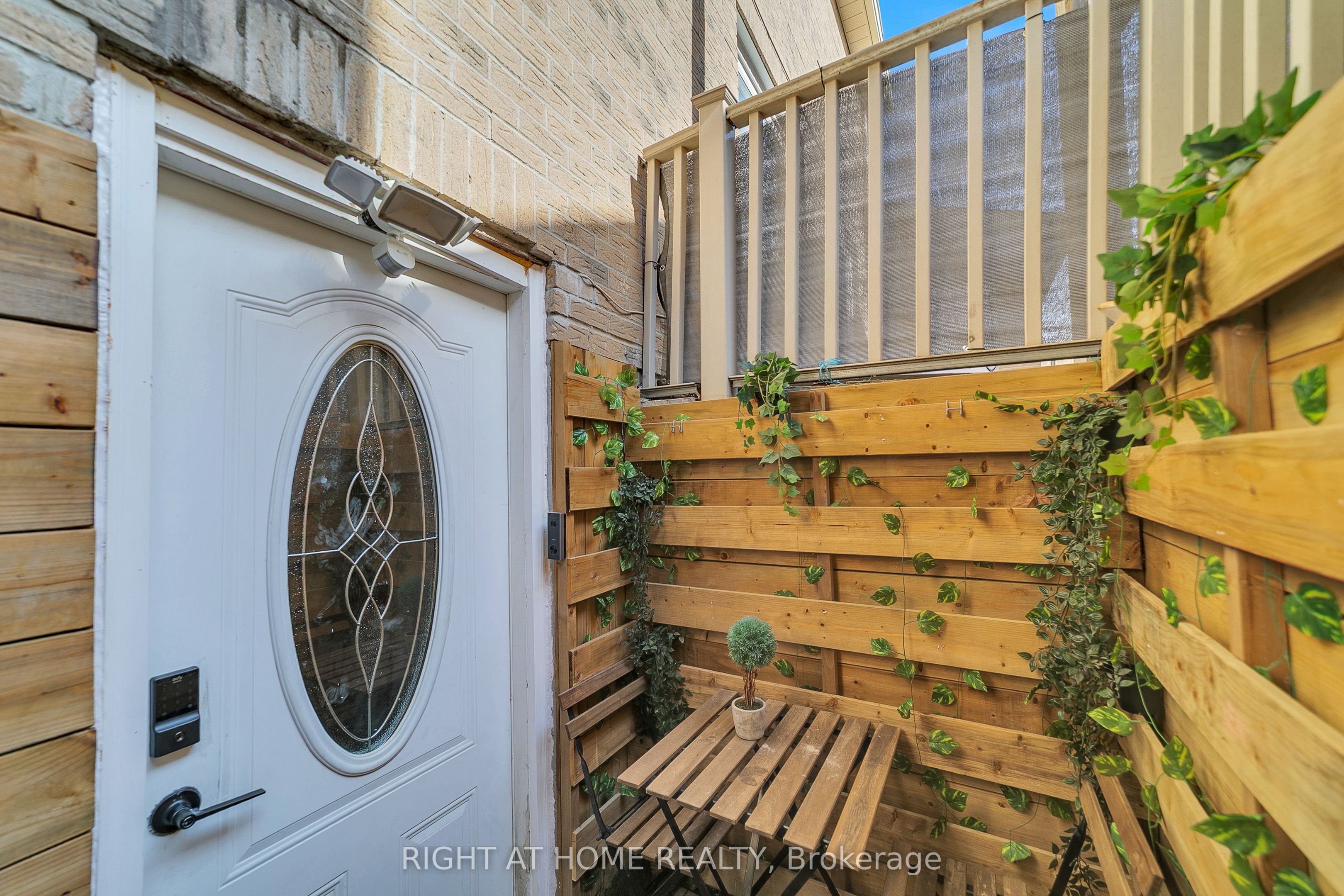 Additional image 4 of 195 John Bowser Crescent, Newmarket, ON, L3Y 7N6