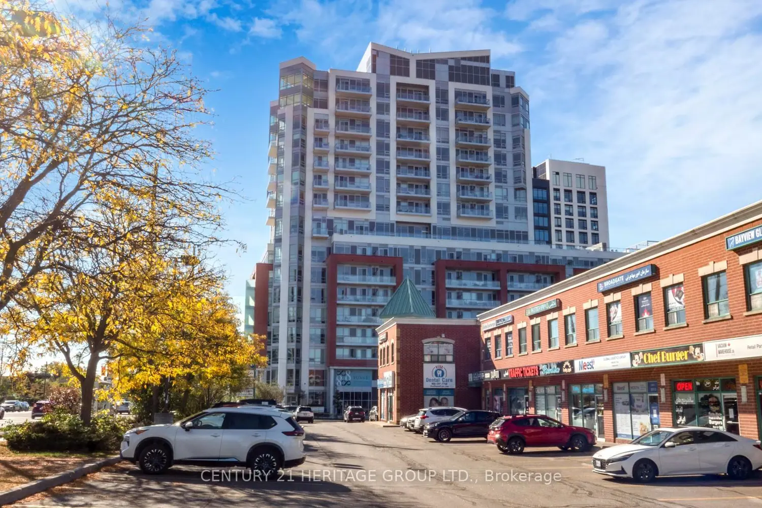 8888 Yonge Street 1205