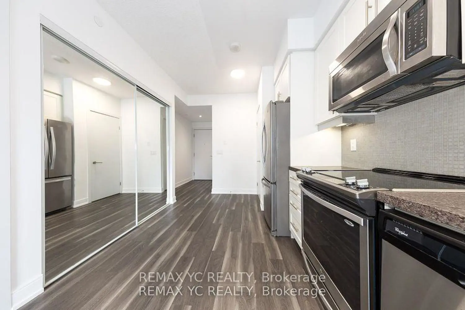 525 Adelaide Street 217 photo 5
