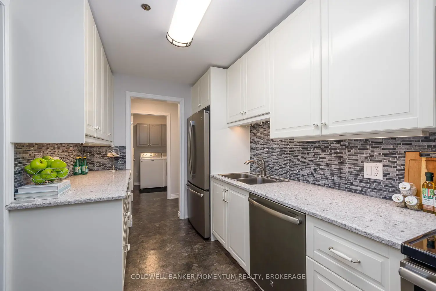 Additional image 3 of 6 Niagara Street 206
