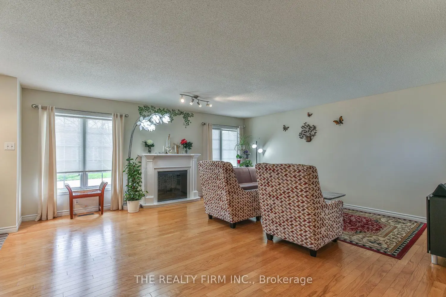 Additional image 6 of 100 Stroud Crescent 11