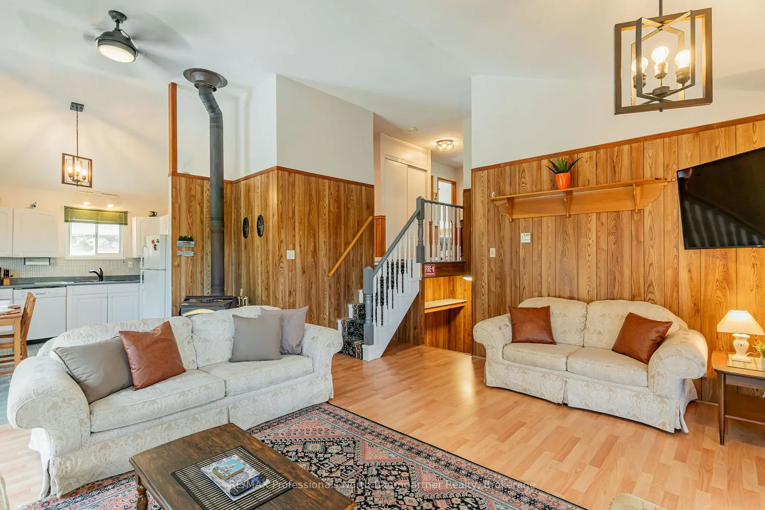 1053 Mink Road photo 3