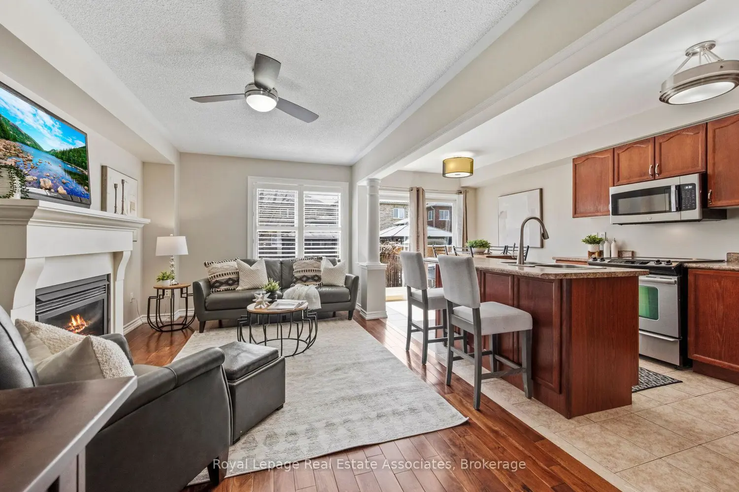 26 Snowberry Crescent photo 2
