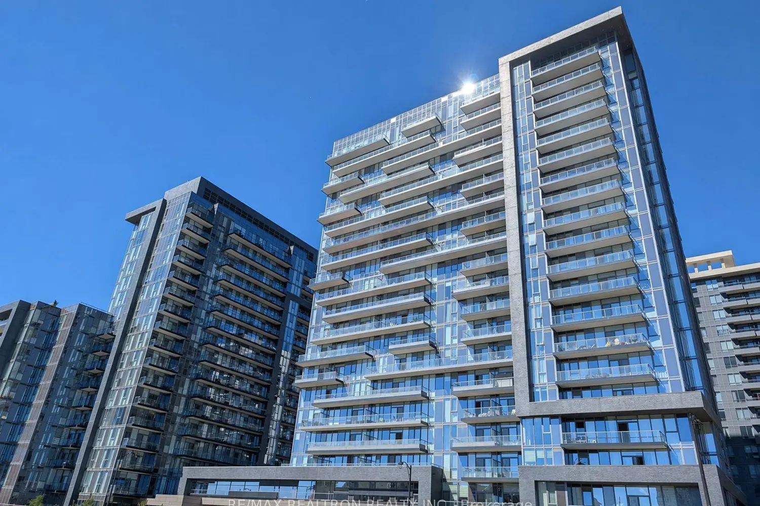 20 Gatineau Drive 1005