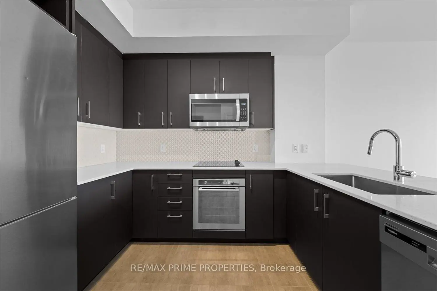 Additional image 2 of 805 Carling Avenue 3705