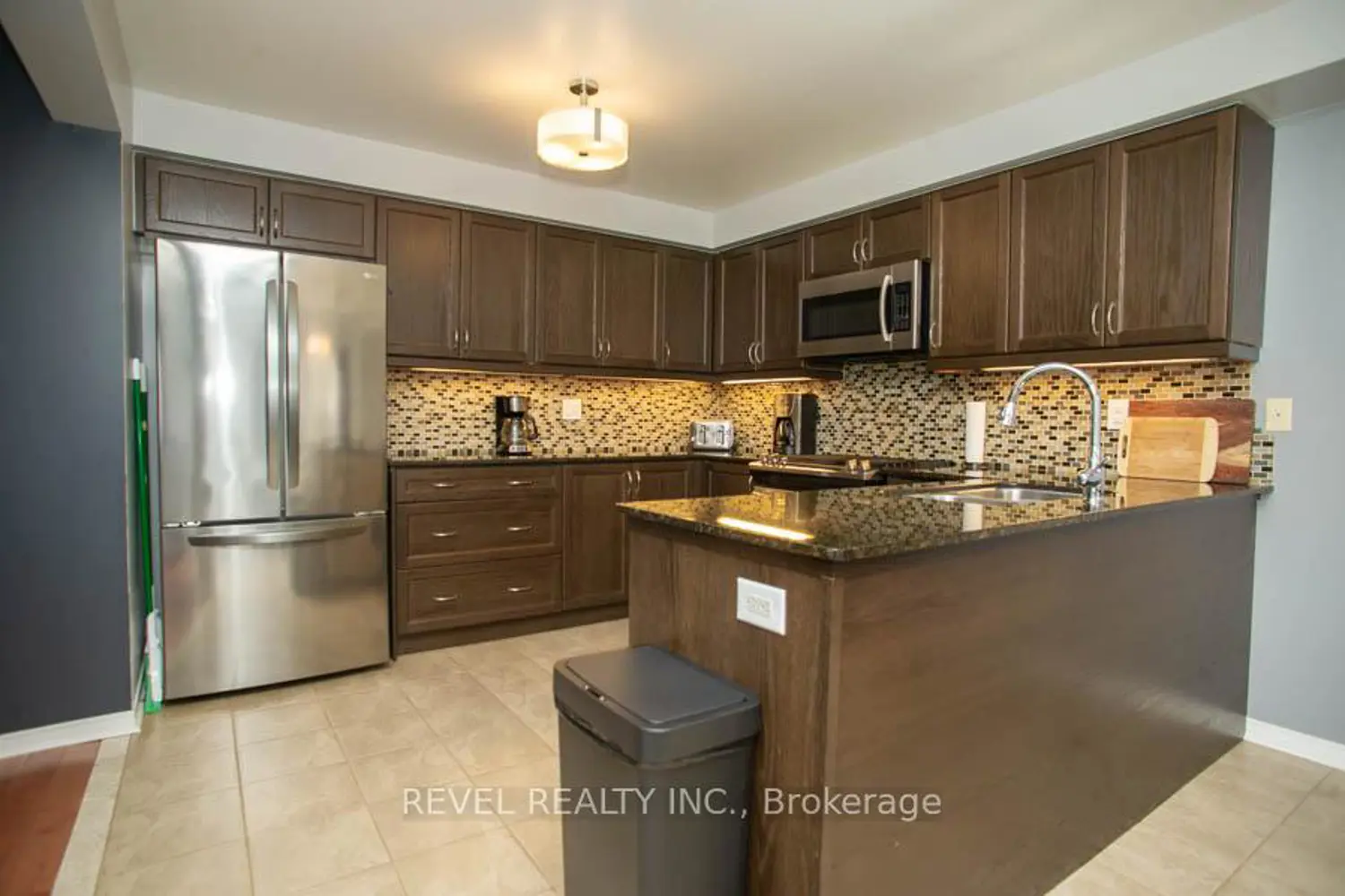 28 Barrett Avenue photo 5