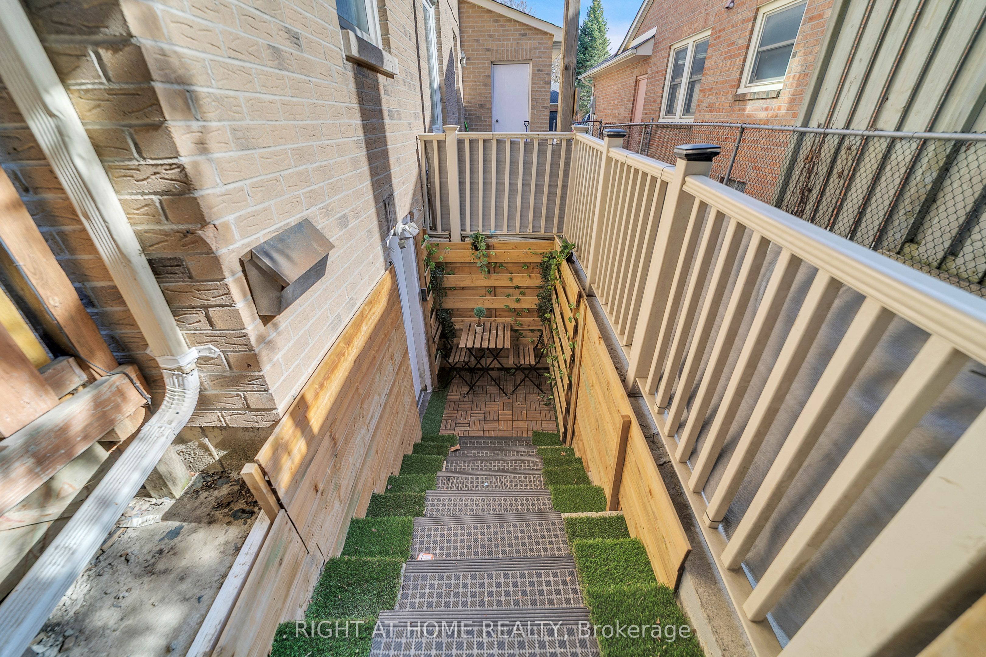 Additional image 3 of 195 John Bowser Crescent, Newmarket, ON, L3Y 7N6