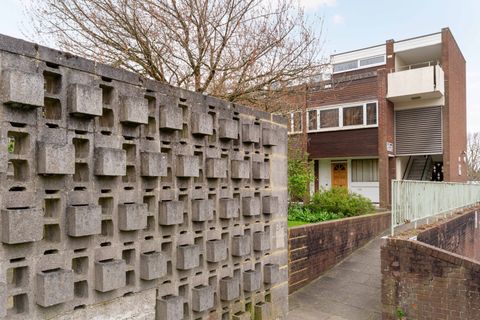 Kitley Gardens, Crystal Palace, London SE19