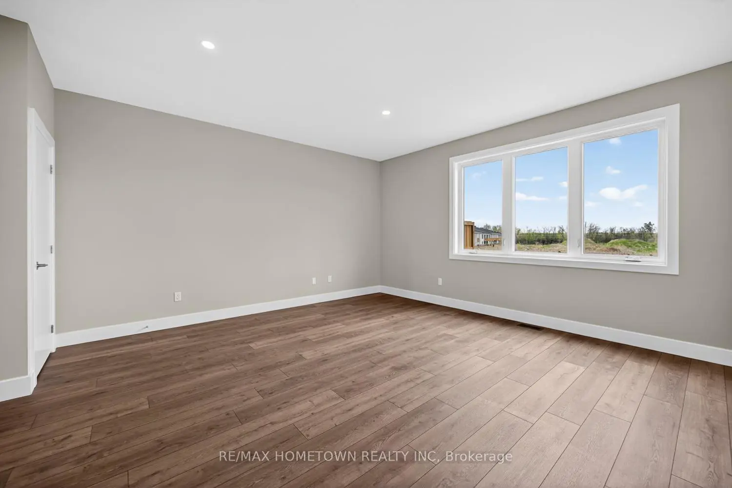 Additional image 10 of 1009 Dobbie Street