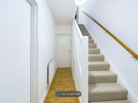 Millfield Avenue, London E17