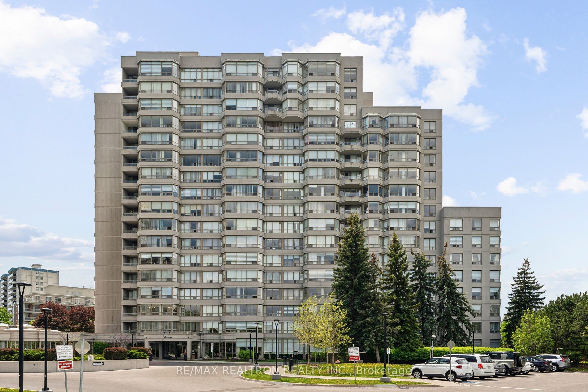 Additional image 2 of 1112-7 Townsgate Drive, Vaughan, ON, L4J 7Z9