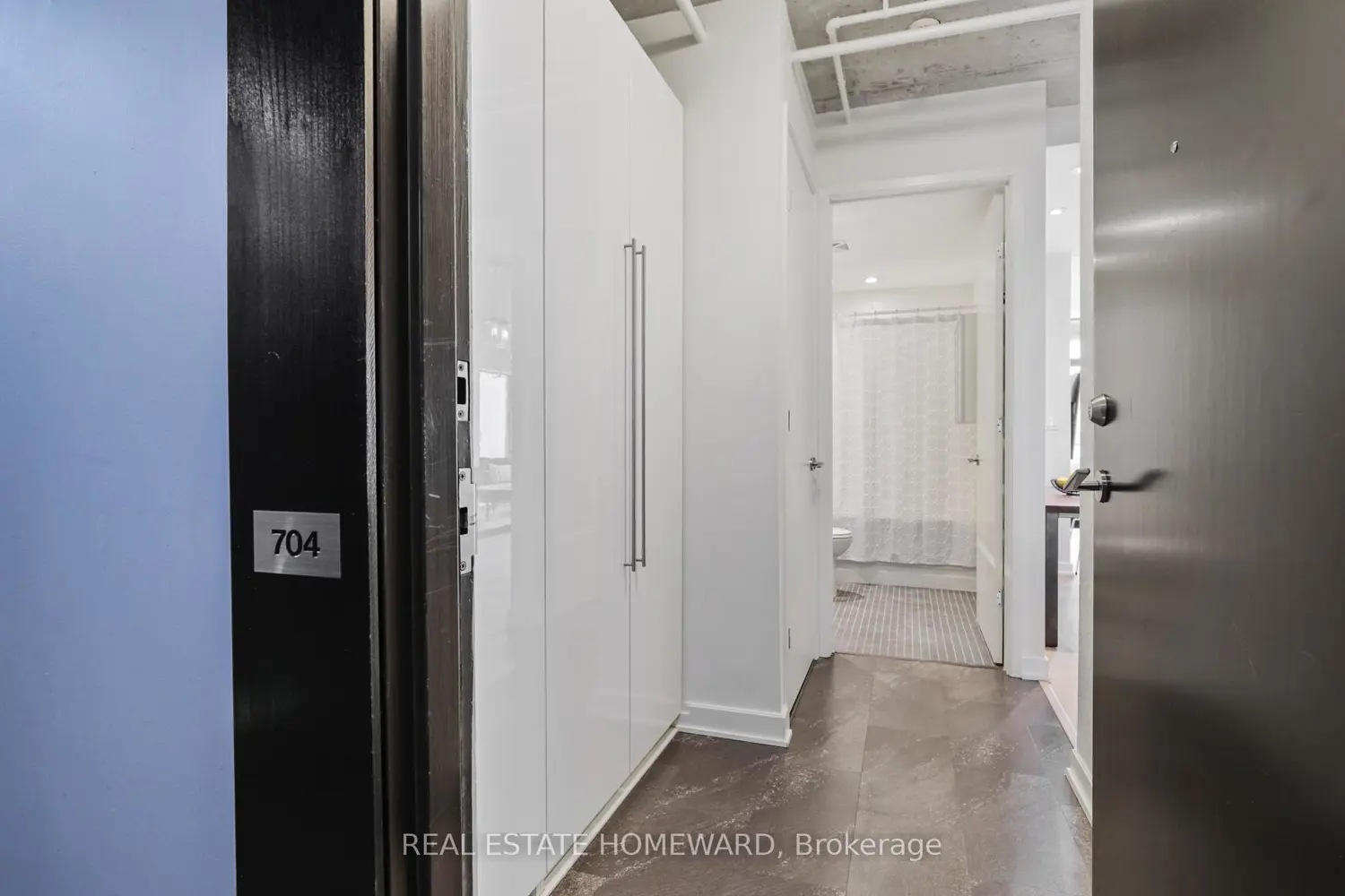 533 Richmond Street 704 photo 4
