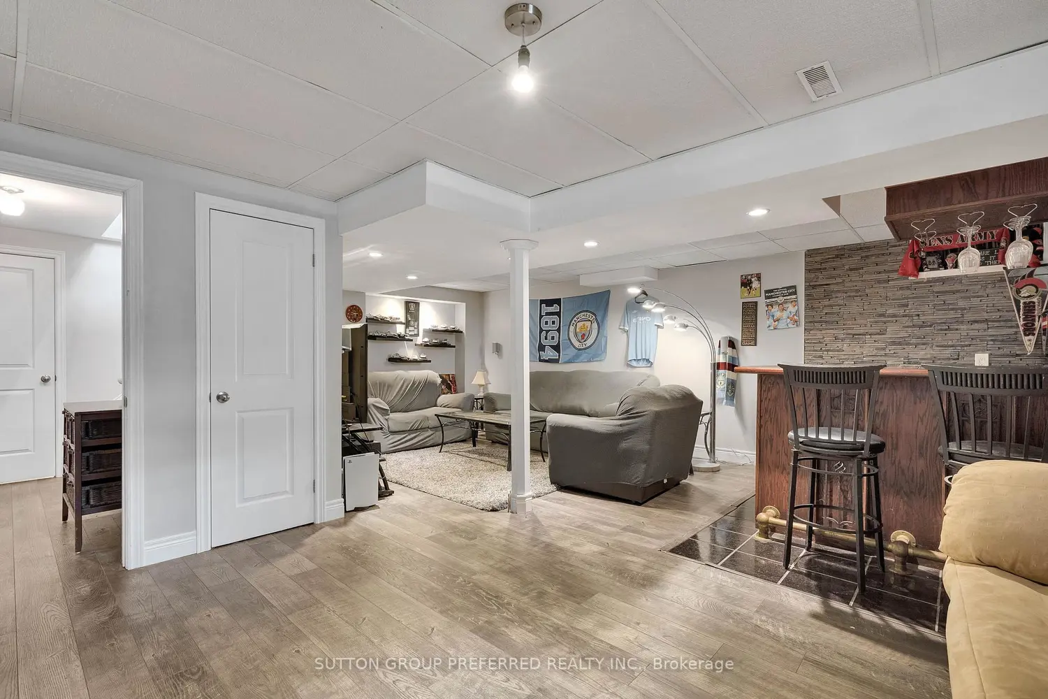 Additional image 14 of 122 Laurel Street