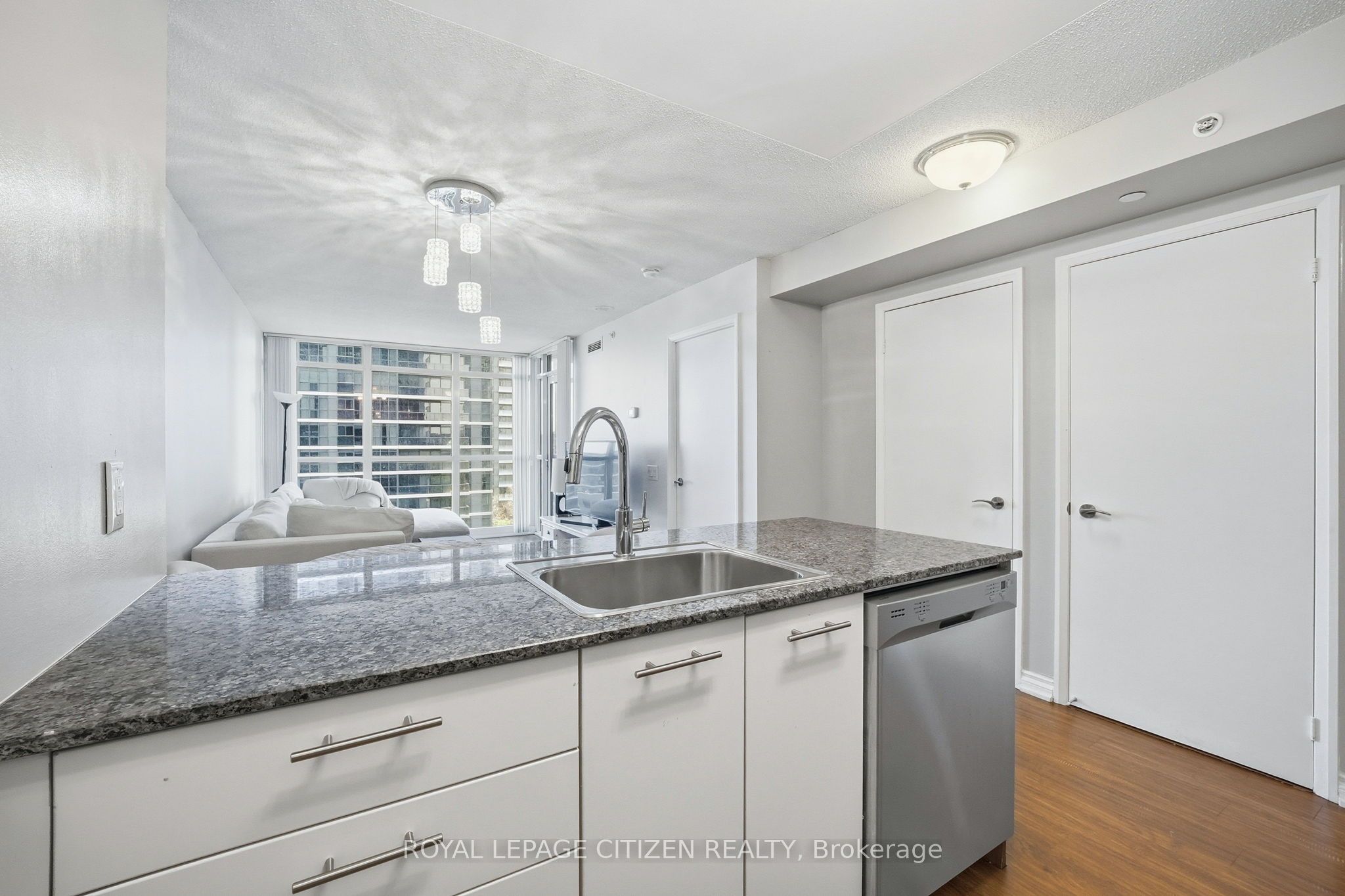 Additional image 6 of 1003-1 Valhalla Inn Road, Toronto, ON, M9B 1S9