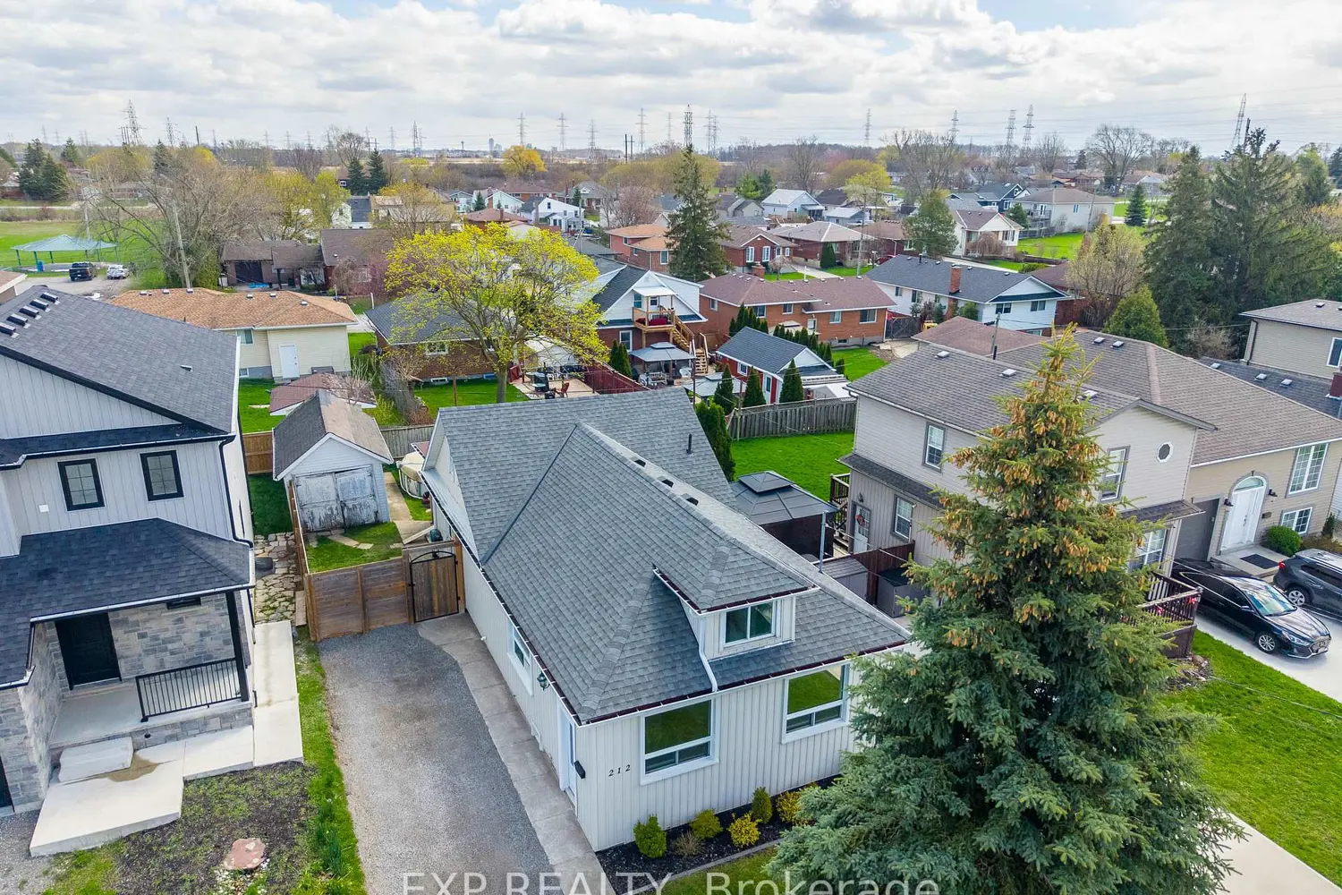 212 Morton Street photo 3