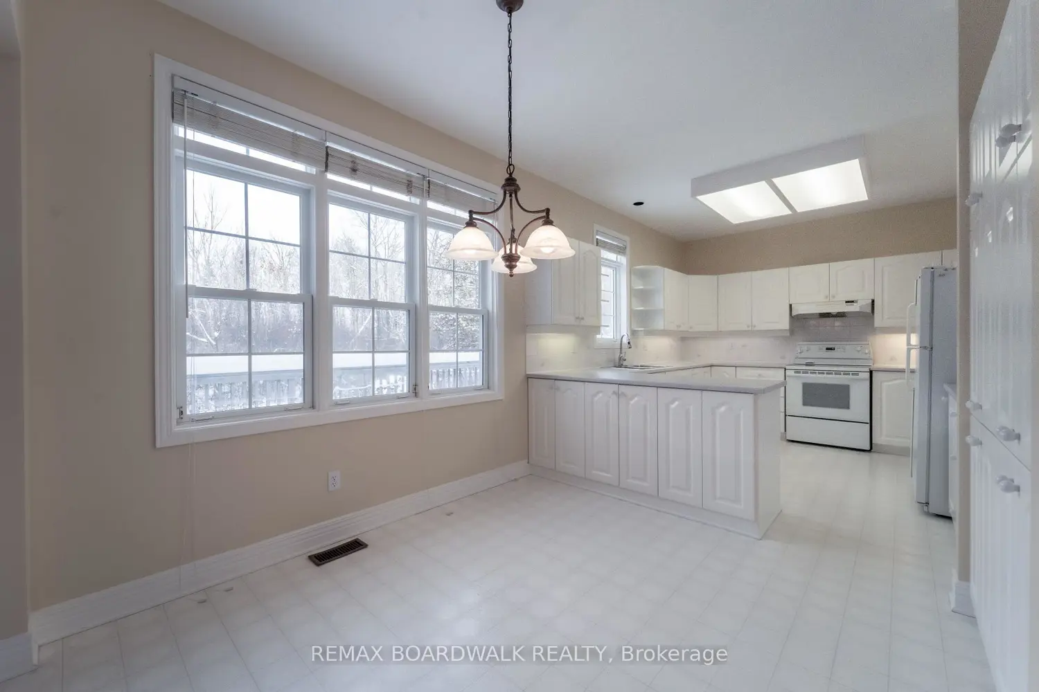 Additional image 6 of 57 Mattawa Crescent