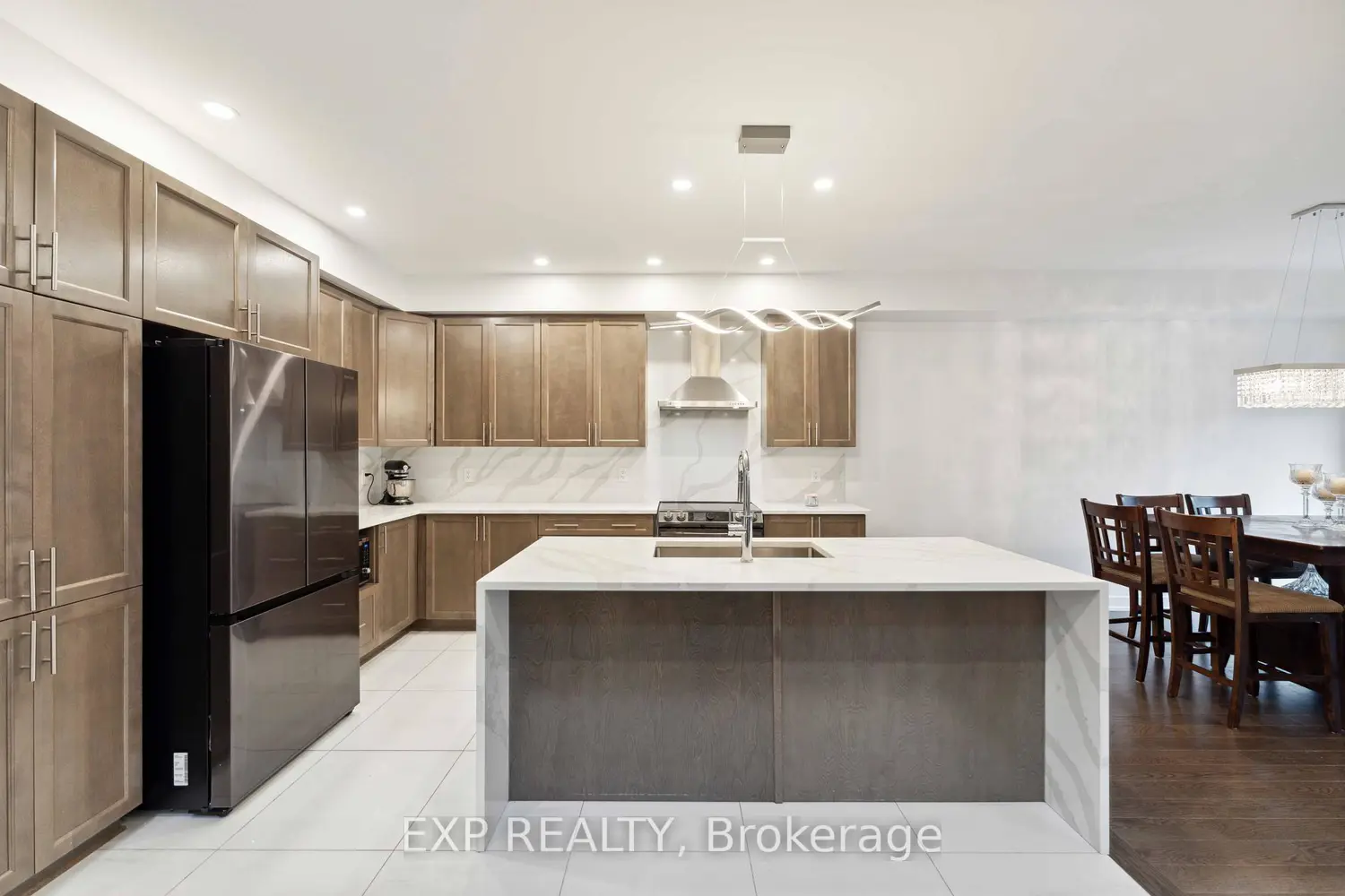 Additional image 3 of 748 Ovation Grove