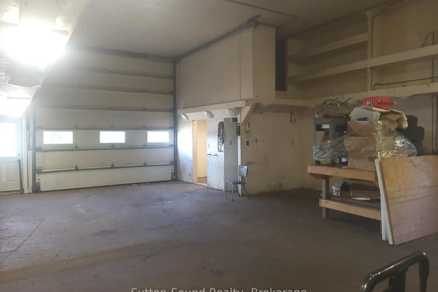 Additional image 17 of 402432 Grey Road 4