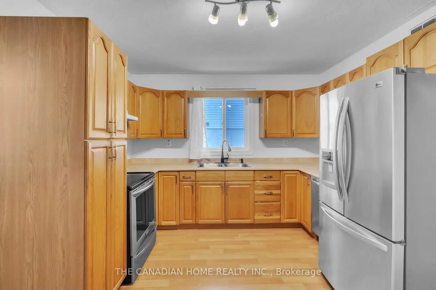 196 Lingham Street photo 5