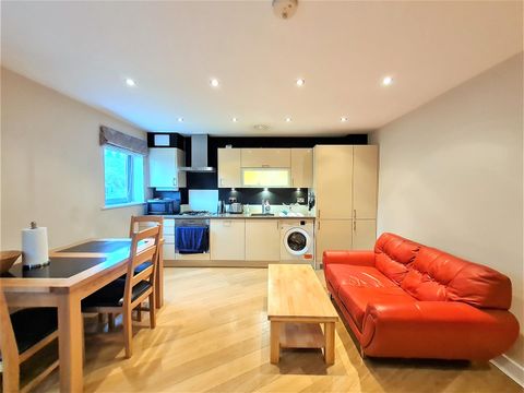 411 Battersea Park Road, London SW11