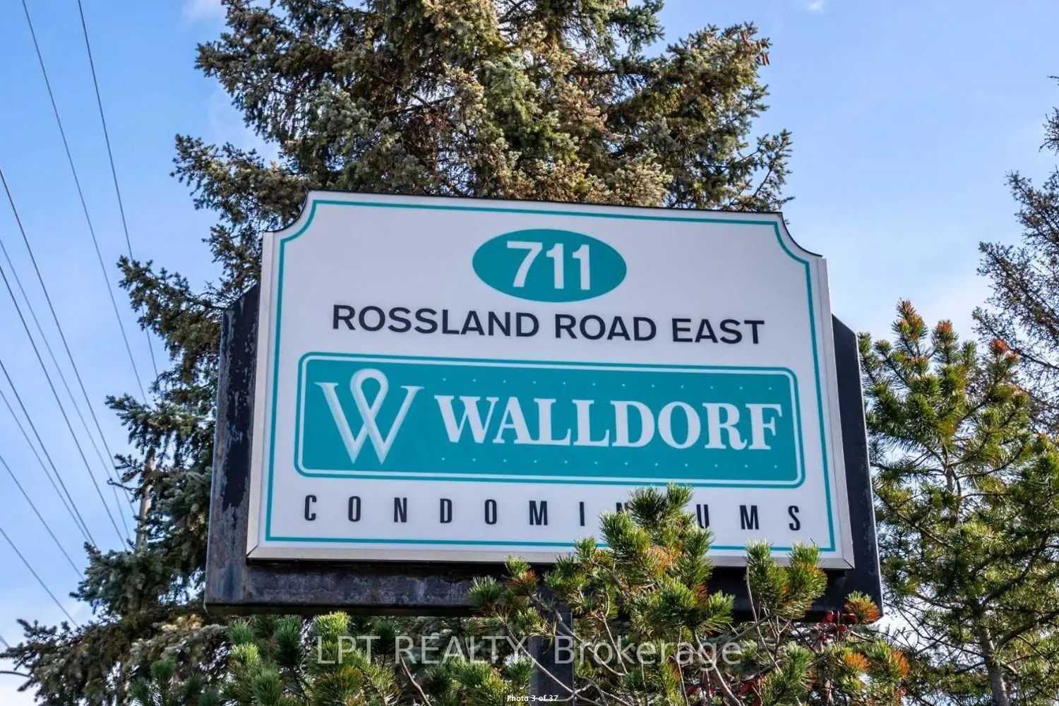 711 Rossland Road 505 photo 2